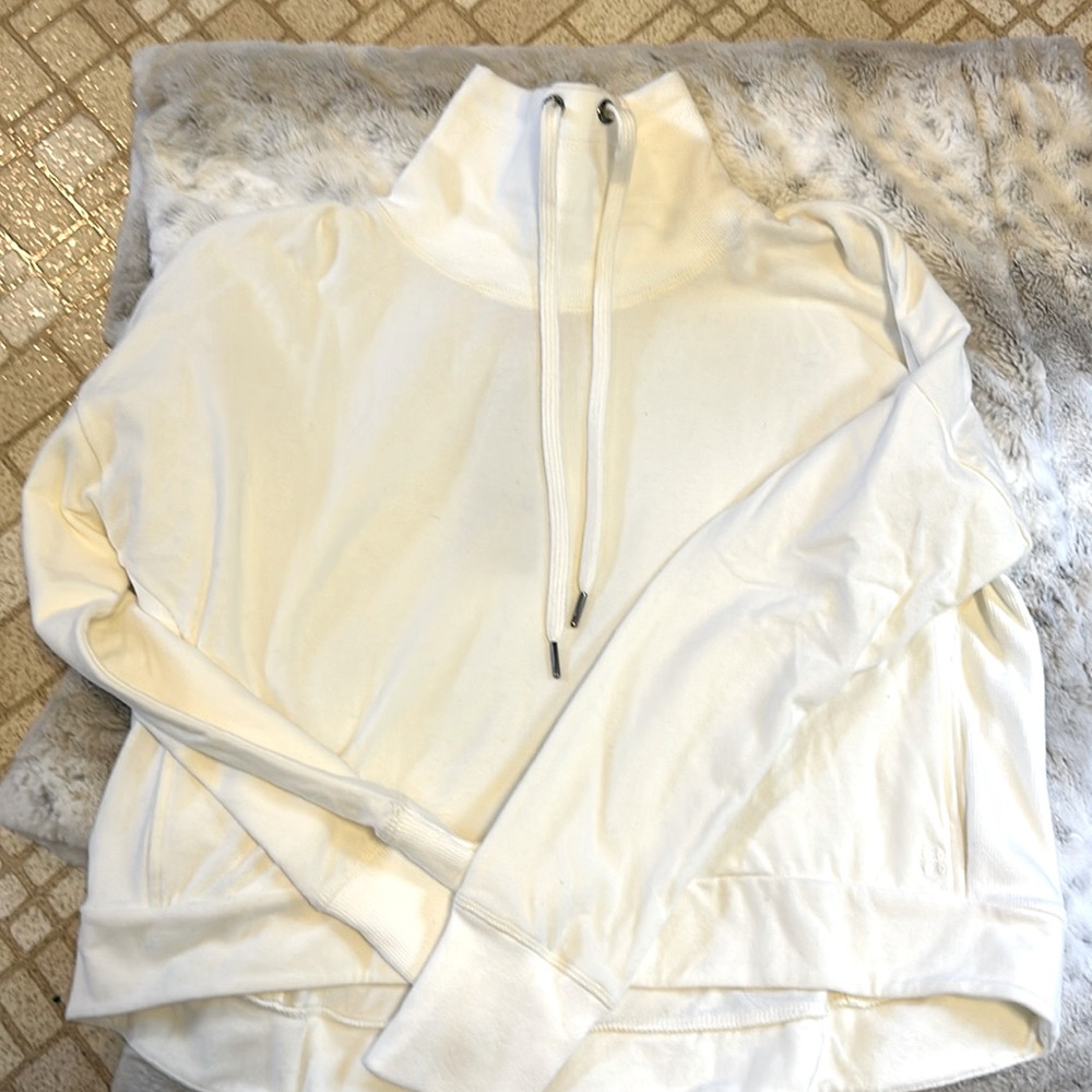NWT Sweaty Betty Harmonise Luxe  Fleece sweatshirt